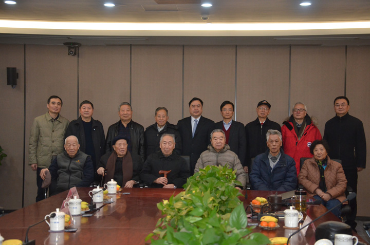 6-趙振元與老領導、大師親切合影留念.JPG