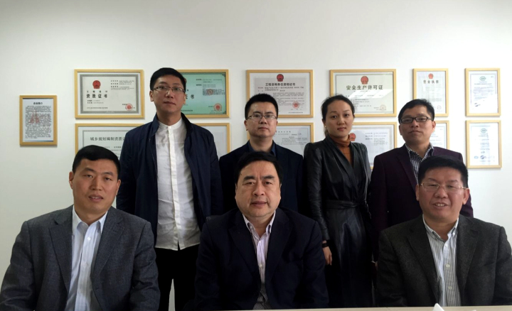 3-趙振元同志與南通分院周安舉、賀奎田、趙宇、郭明偉、于海燕、唐鋒等同志親切合影.jpg